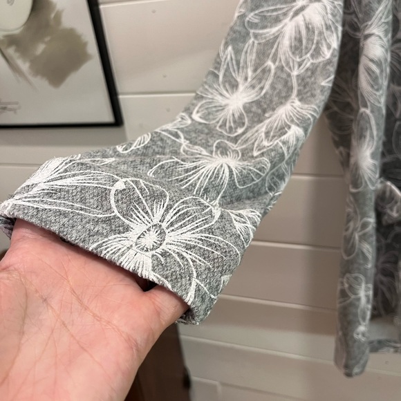 🩶 MARIE CLAIRE • Cardigan à capuche fleuri • Taille G/L - Picture 5 of 9